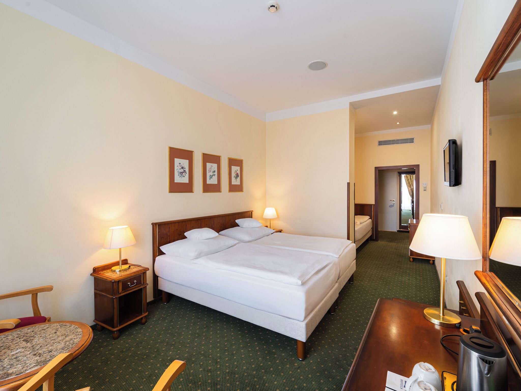 Triple Room