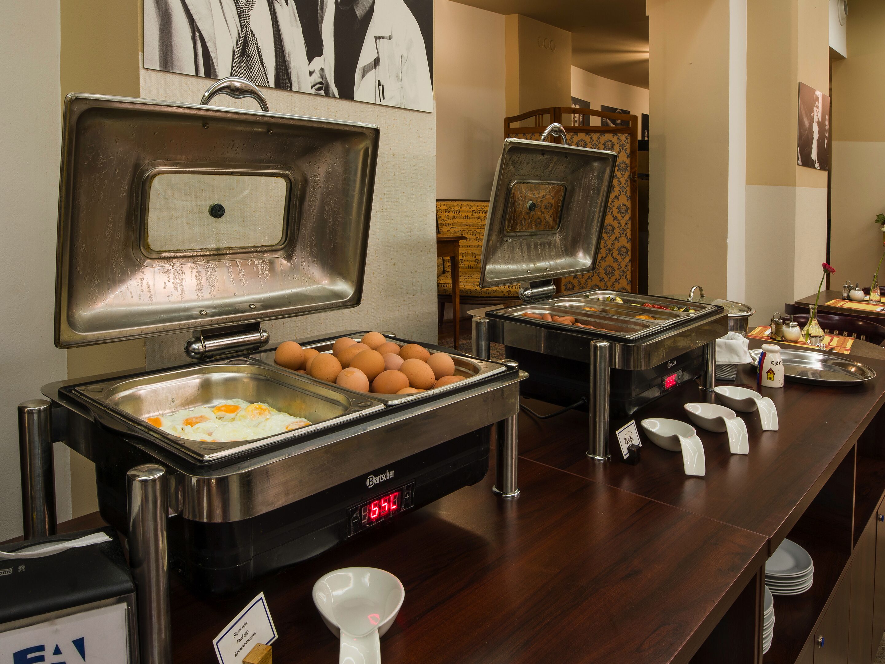 daily buffet breakfast (czk 375 per person)