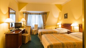 Double or Twin Room | In-room safe, desk, blackout drapes, WiFi (free) - William Sivek Hotels (Prague)