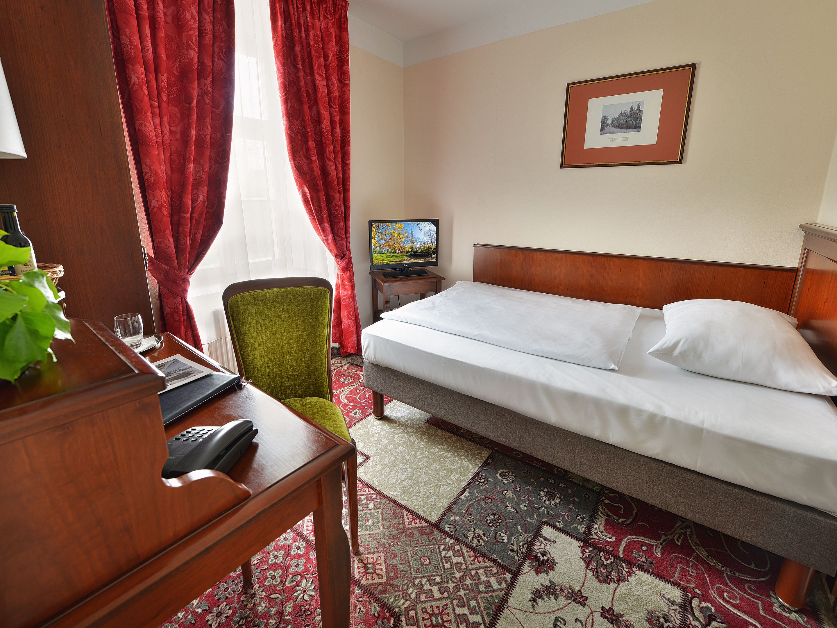 single room (prague castle view) | in-room safe, desk, free cots/infant beds, free wifi