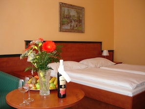 Hypo-allergenic bedding, minibar, in-room safe, desk - EA Hotel Jessenius (Karlovy Vary)