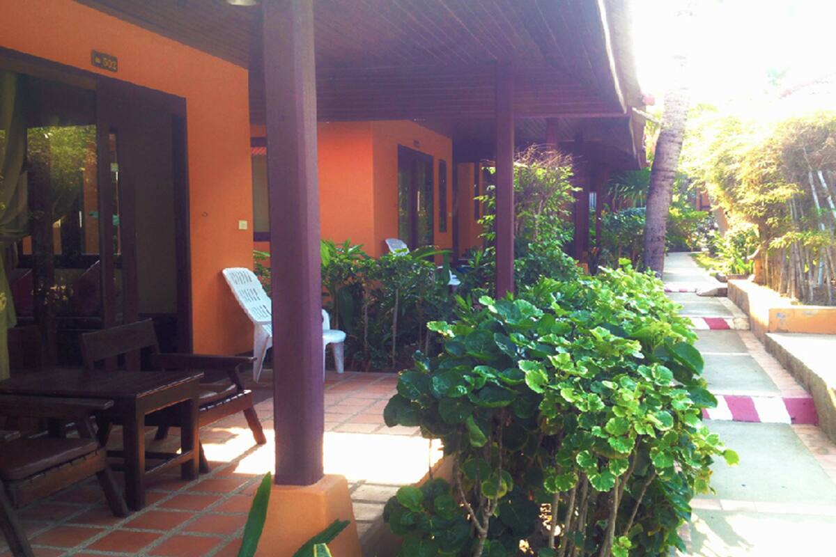 Deluxe Bungalow | Desk, blackout curtains, free WiFi