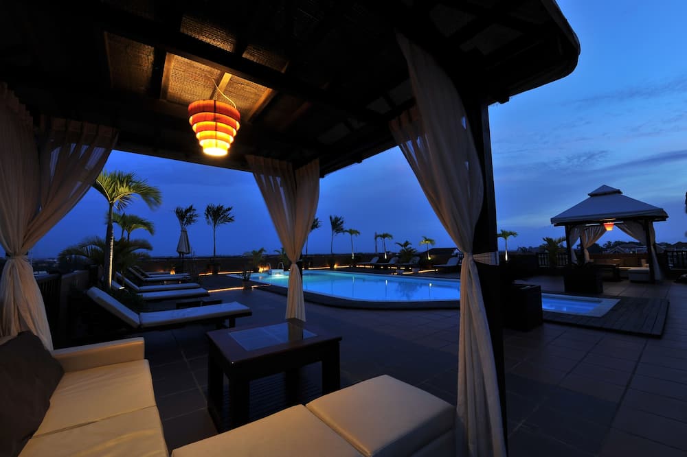 City River Hotel