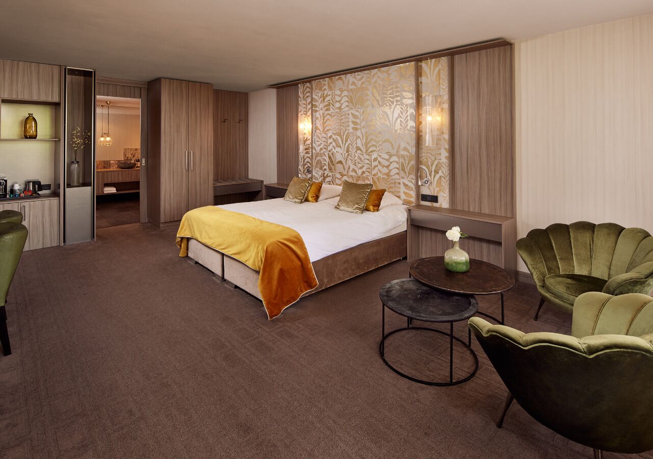 Minibar, in-room safe, desk, soundproofing