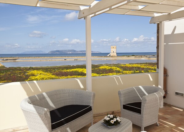 Habitación doble Deluxe, hidromasaje (Patruni) | Vista al agua