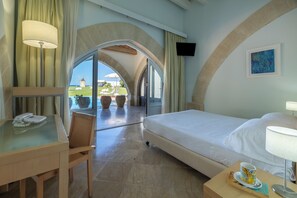 Exclusive Suite, 1 Bedroom, Partial Sea View, Ground Floor | Terrace/patio