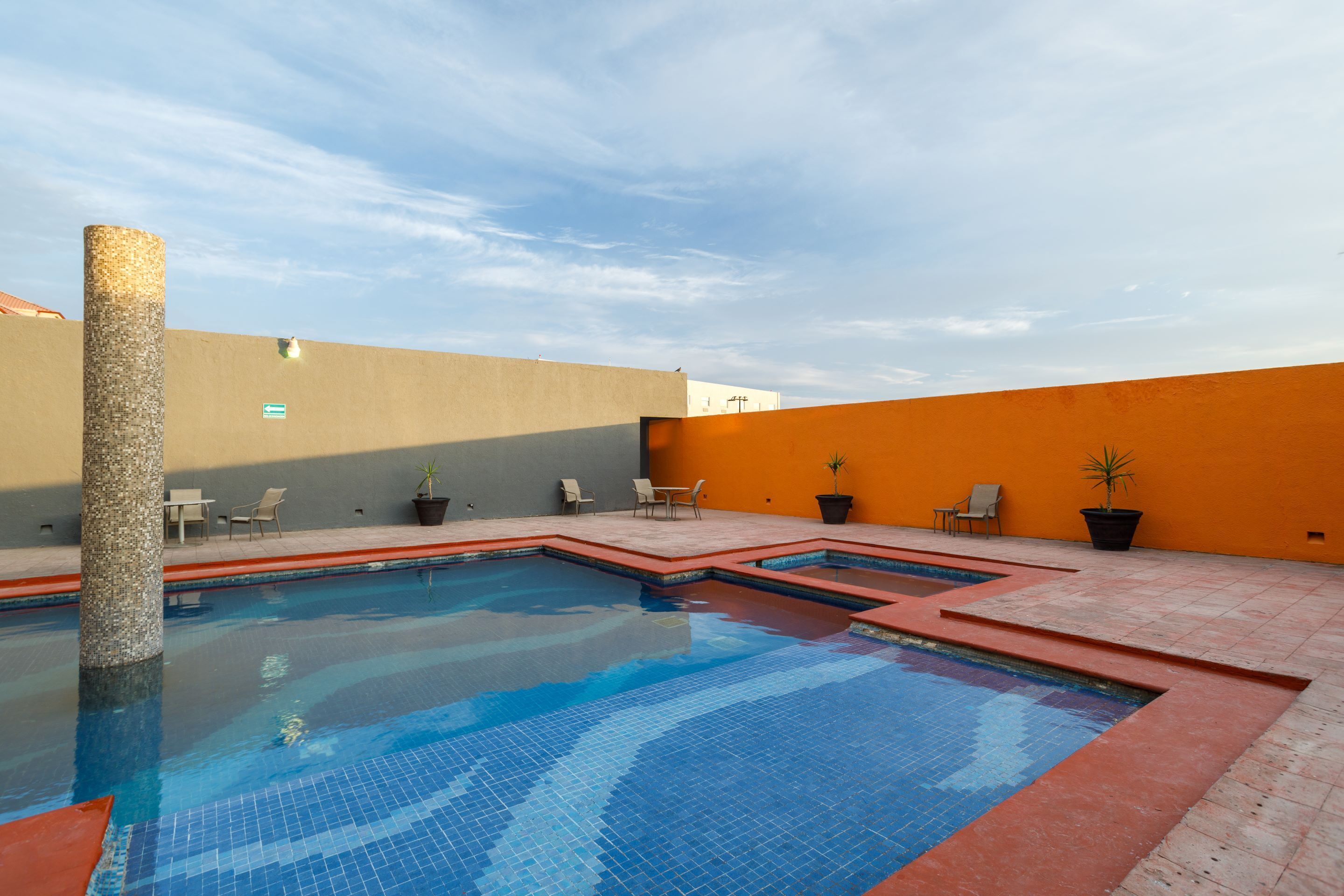 outdoor pool, pool loungers