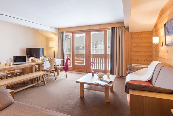 Appartement 10 personnes - 2 chambres - 2 coins nuit - Duplex - Balcon | 起居区 | 平板电视