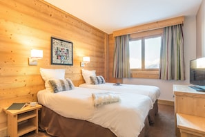Apartment 7 people - 2 bedrooms | In-room safe, soundproofing, iron/ironing board, free cribs/infant beds - Résidence Pierre & Vacances Premium Les Chalets du Forum (Courchevel)