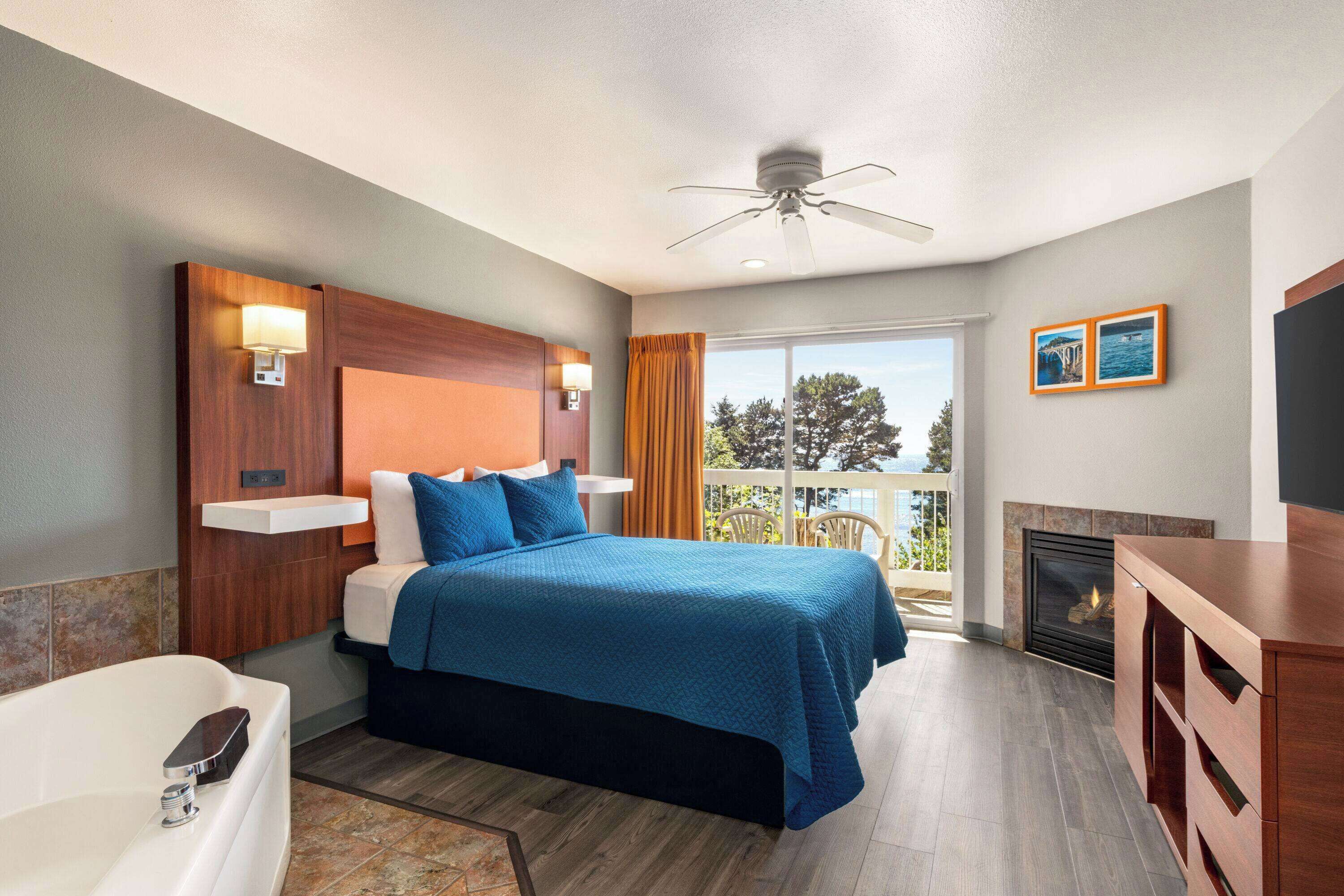 Escritorio, tabla de planchar con plancha y cunas gratuitas 