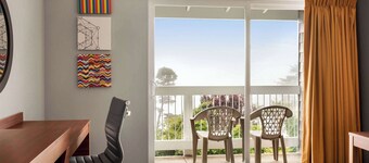 Travelodge by Wyndham Depoe Bay