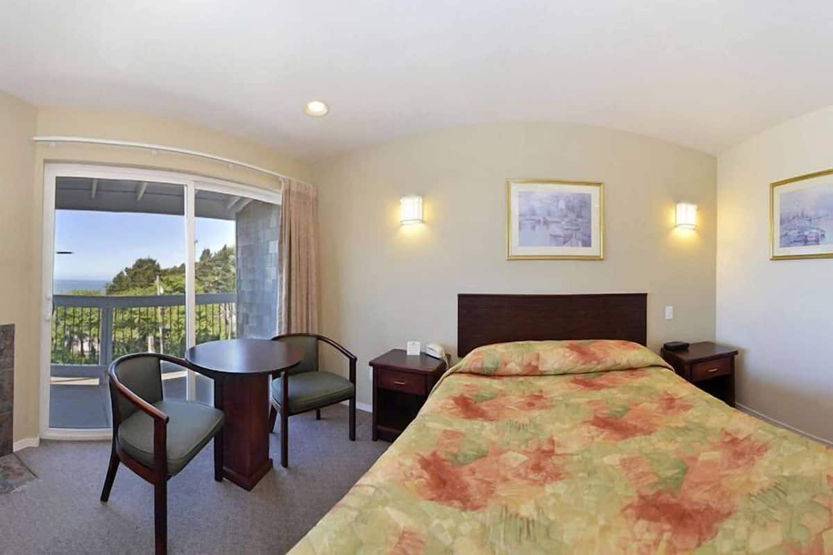 Desk, iron/ironing board, free cribs/infant beds, free WiFi