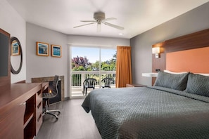 Room, 1 Queen Bed, Non Smoking, Ocean View | Desk, iron/ironing board, free cribs/infant beds, free WiFi - Travelodge by Wyndham Depoe Bay (Depoe Bay)