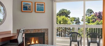 Travelodge by Wyndham Depoe Bay