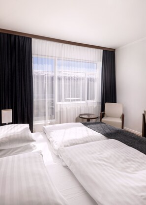 Superior Double Room, Balcony | Hypo-allergenic bedding, down duvets, in-room safe, desk