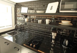Fridge, microwave, stovetop, toaster - Gold By Marina - Adults Only (San Bartolomé de Tirajana)