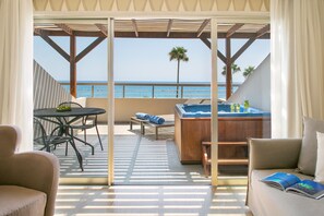 Deluxe Terrace Suite Sea View with Outdoor Whirlpool | Terrace/patio