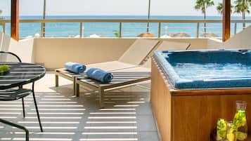 Deluxe Terrace Suite Sea View with Outdoor Whirlpool | Terrace/patio