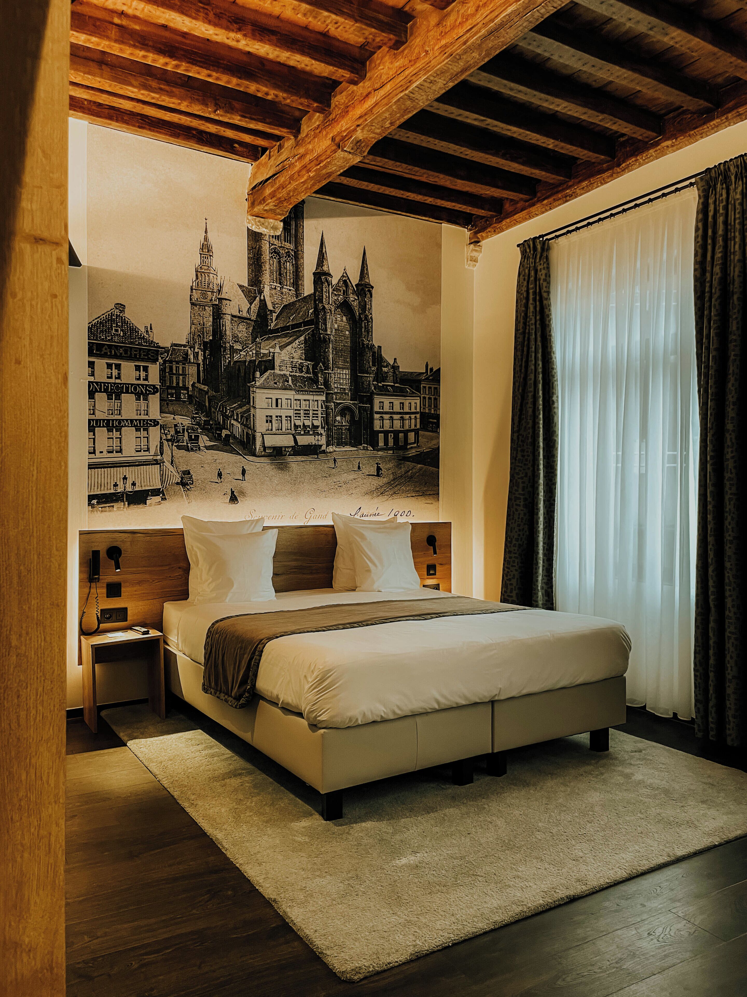 Luxury Double Room | Hypo-allergenic bedding, minibar, in-room safe, individually decorated