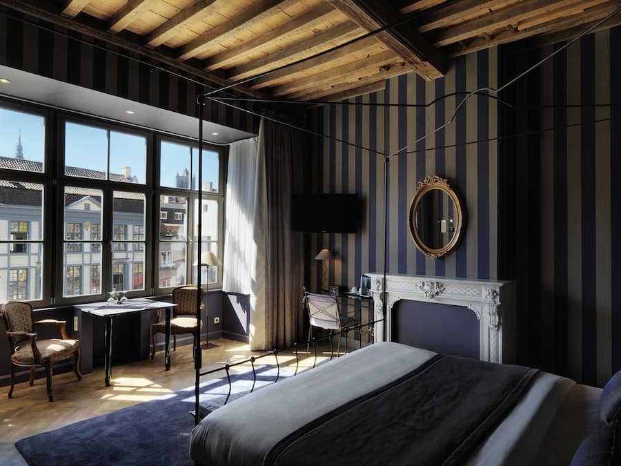 Dobbeltrom – exclusive, elveutsikt | Allergitestet sengetøy, minibar, safe på rommet og individuelt dekorert