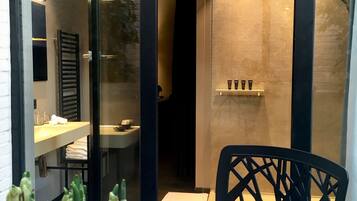 Luxury Twin with Shower | Terrace/patio