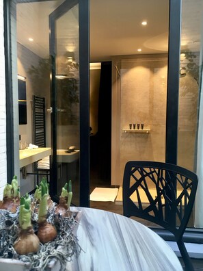 Habitación de lujo con 2 camas individuales | Terraza o patio