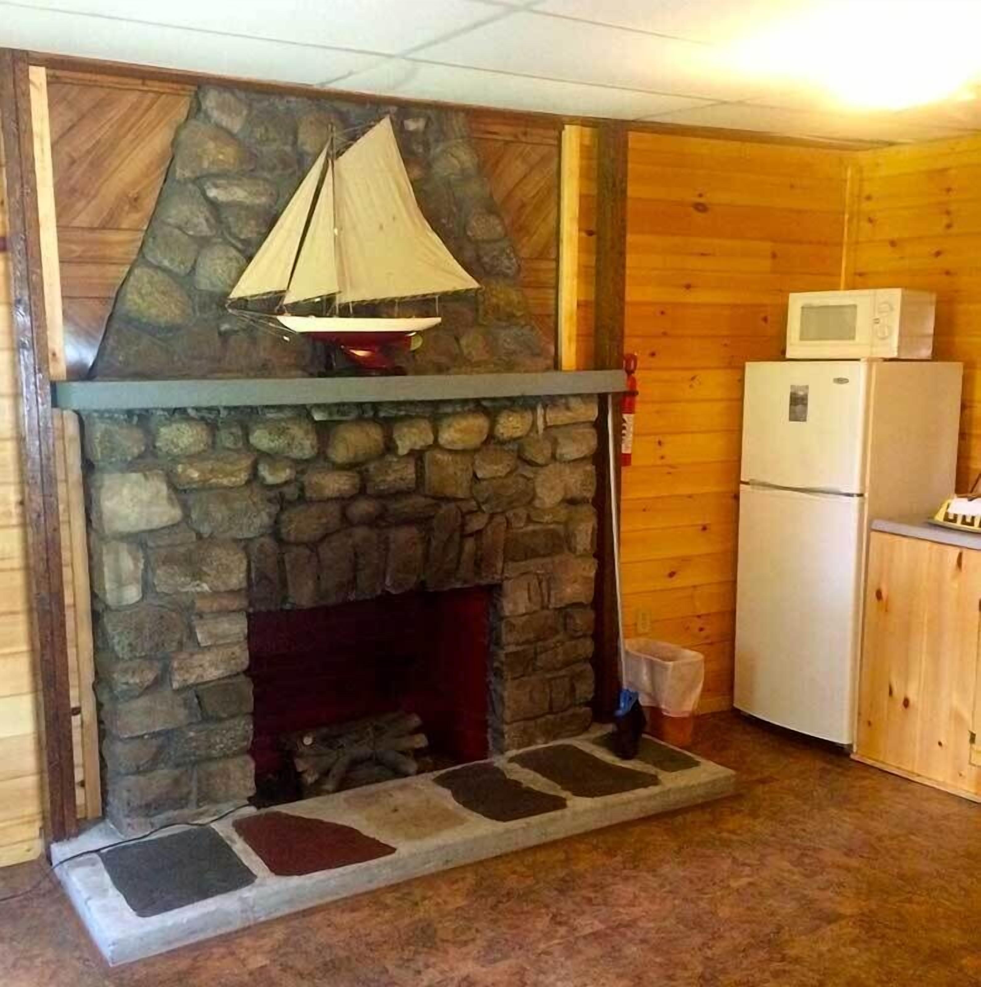 Condo | Private kitchen | Fridge, microwave, oven, stovetop