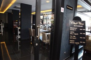 Se sirven desayunos, almuerzos y cenas