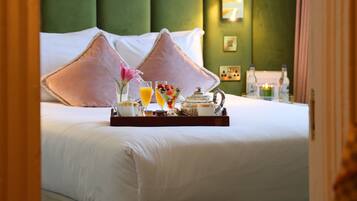 Standard Double Room | Individually decorated, iron/ironing board, free WiFi, bed sheets