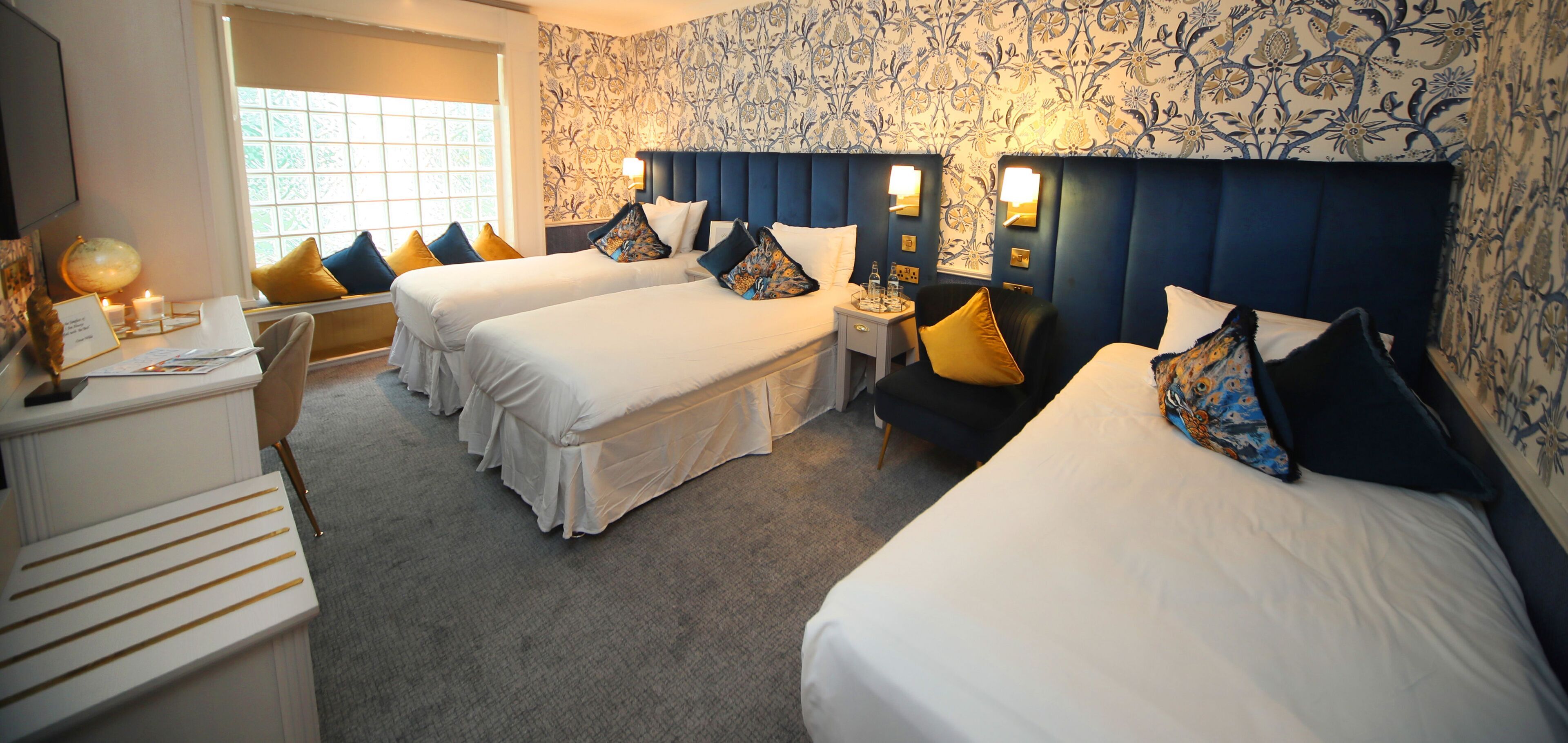 triple room | 1 bedroom, individually decorated, iron/ironing board, free wifi