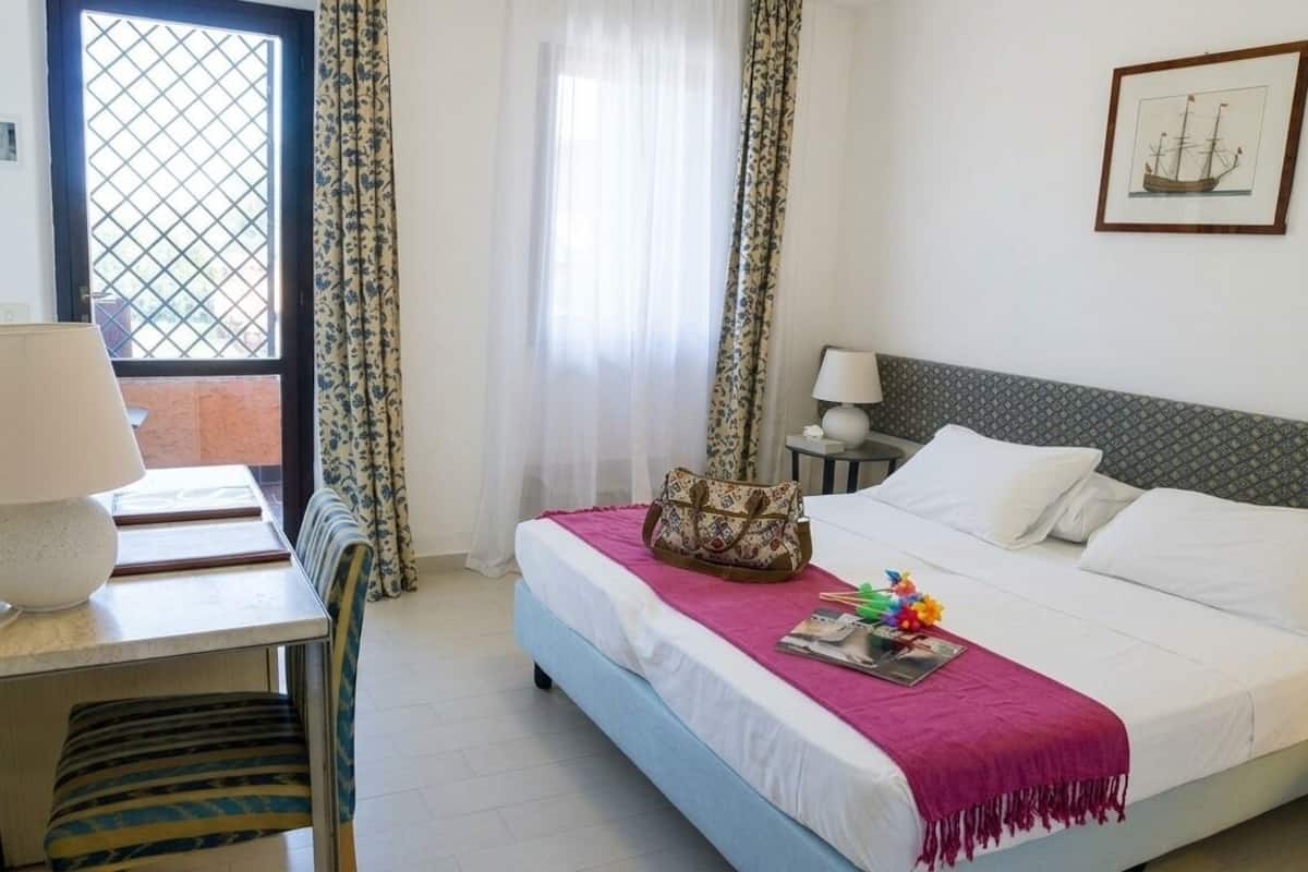 Superior Double Room, Garden View | Down duvets, desk, blackout curtains, soundproofing