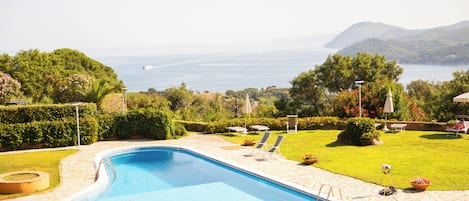 2 outdoor pools, pool umbrellas, sun loungers
