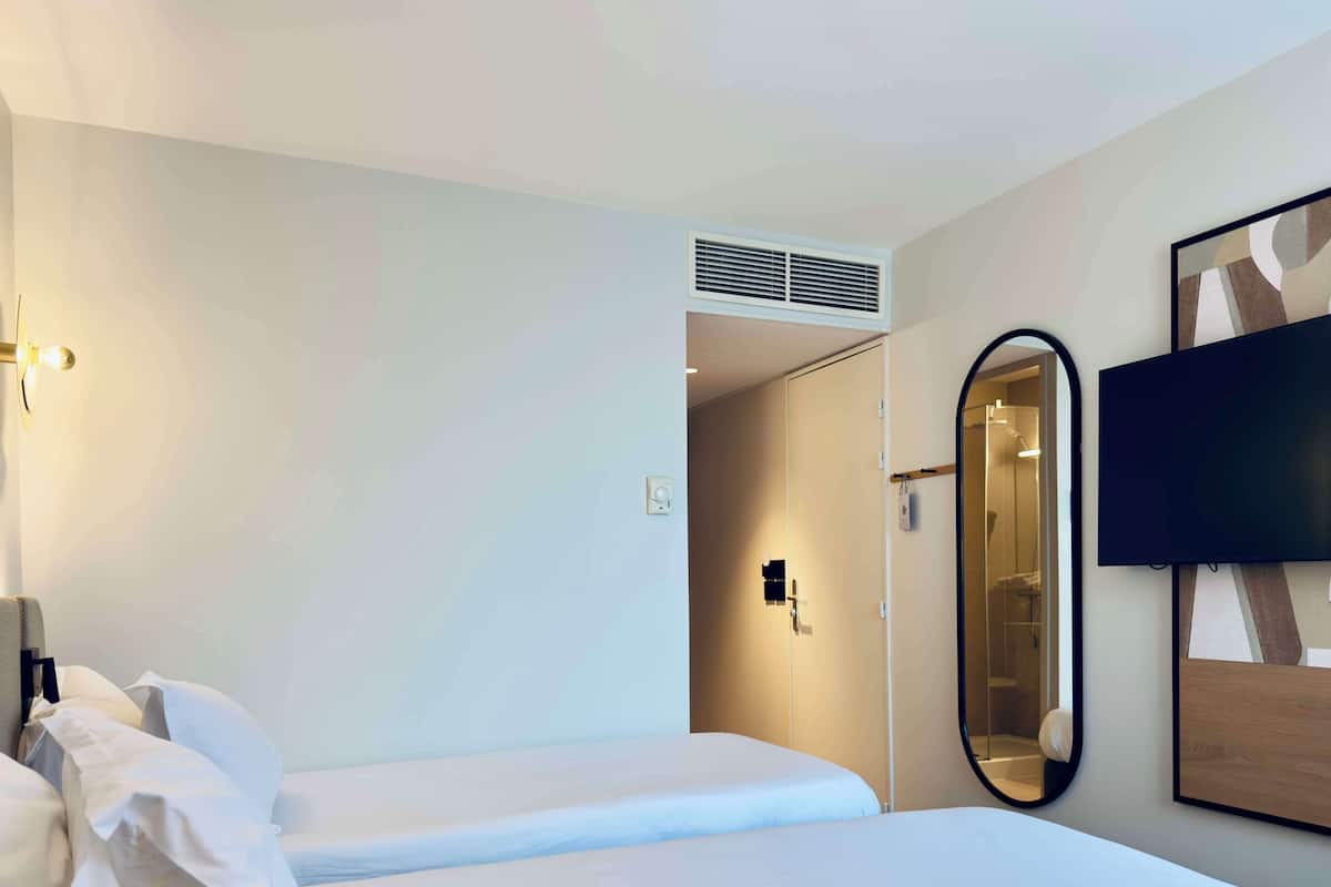 Comfort Room, 2 Single Beds