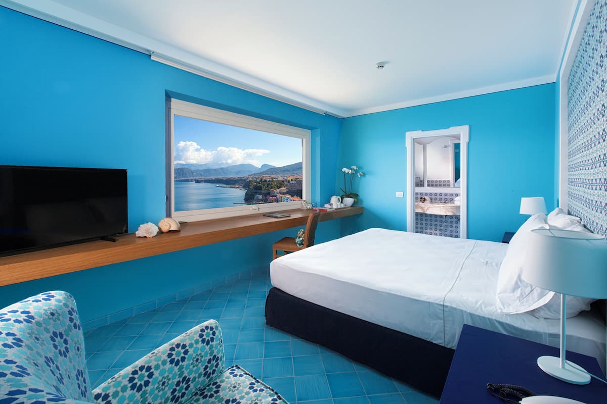 Comfort Room, Sea View (No Balcony) | 1 bedroom, premium bedding, memory foam beds, free minibar items