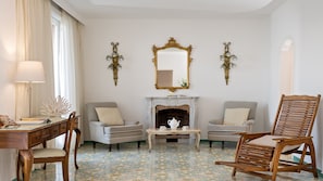 Deluxe Suite, Terrace, Sea View | Living area | 32-inch Smart TV with satellite channels
