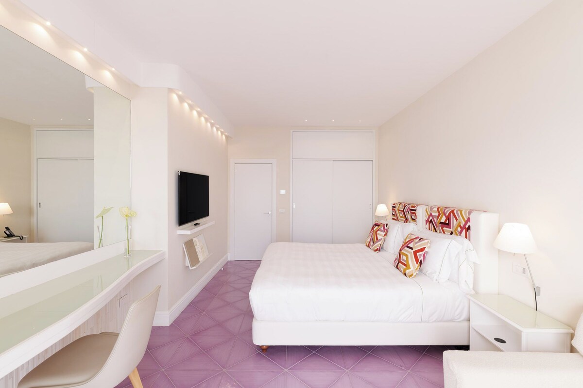 Superior Double Room, Balcony, Sea View | Premium bedding, memory foam beds, minibar, in-room safe