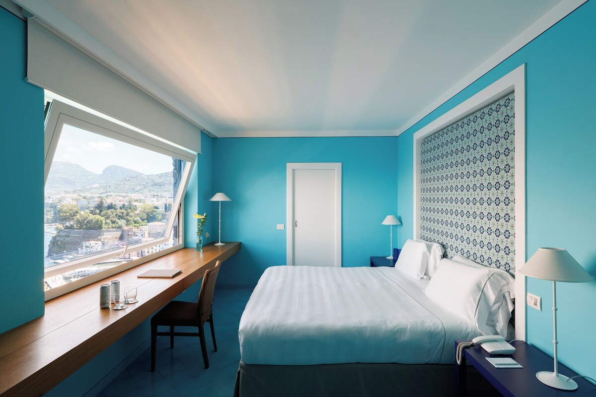 Comfort Room, Sea View (No Balcony) | Premium bedding, memory foam beds, minibar, in-room safe