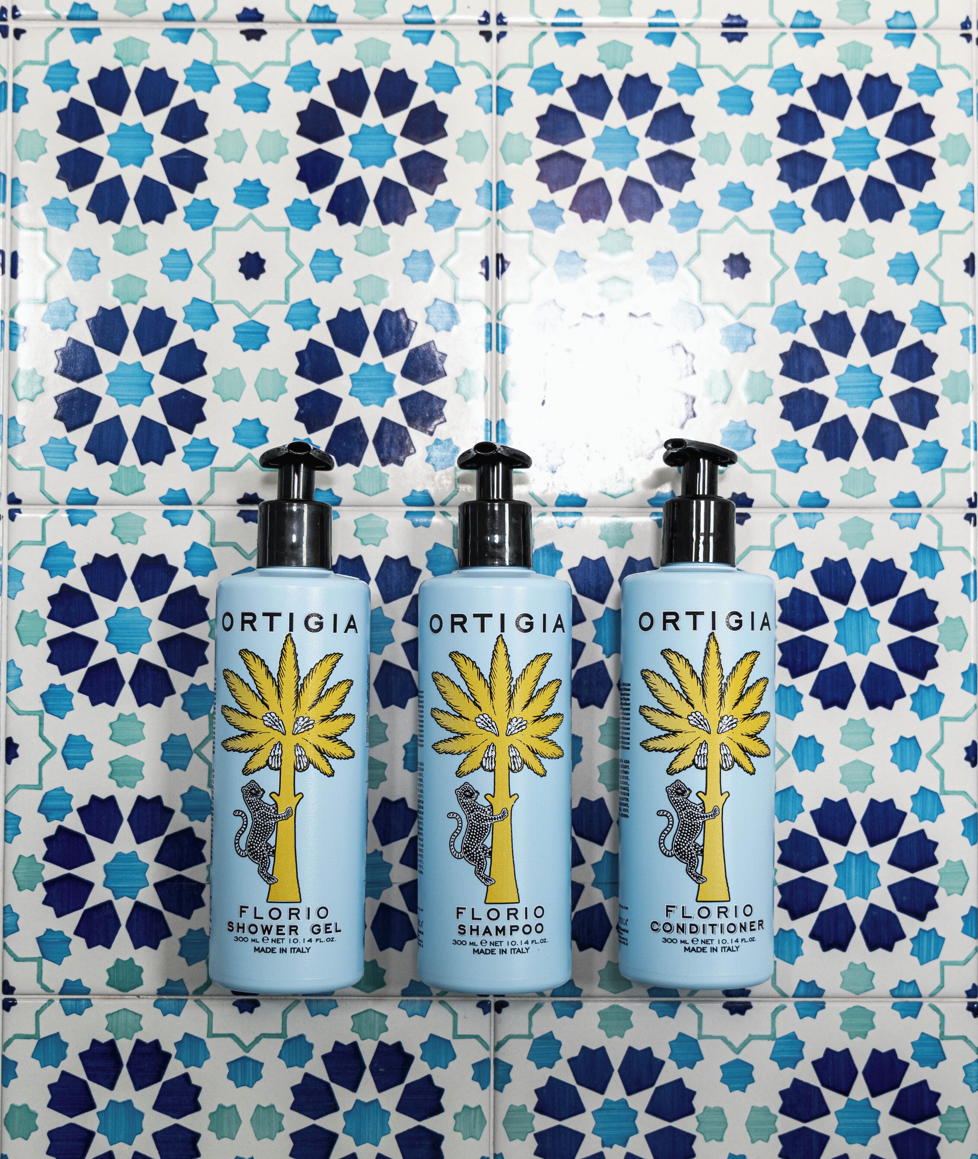 comfort room, sea view (no balcony) | bathroom | free toiletries, hair dryer, bathrobes, slippers