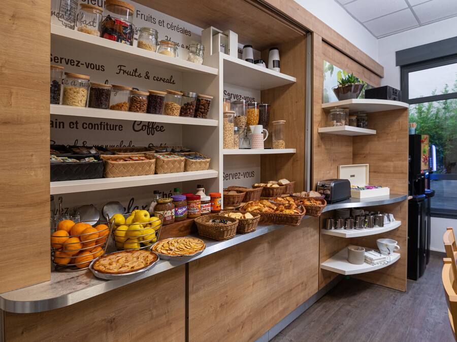 Desayuno continental (EUR 16 por persona)