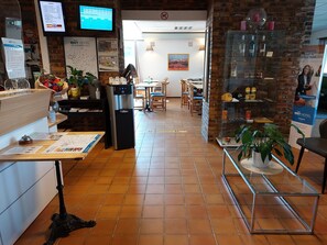 Reception - Brit Hotel Bosquet (Carcassonne)