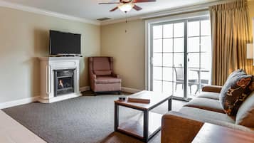 Suite, Multiple Beds, Non Smoking (Upgrade) | Premium bedding, pillowtop beds, in-room safe, blackout drapes