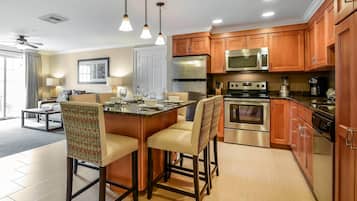 Ropa de cama de alta calidad y camas con pillow-top