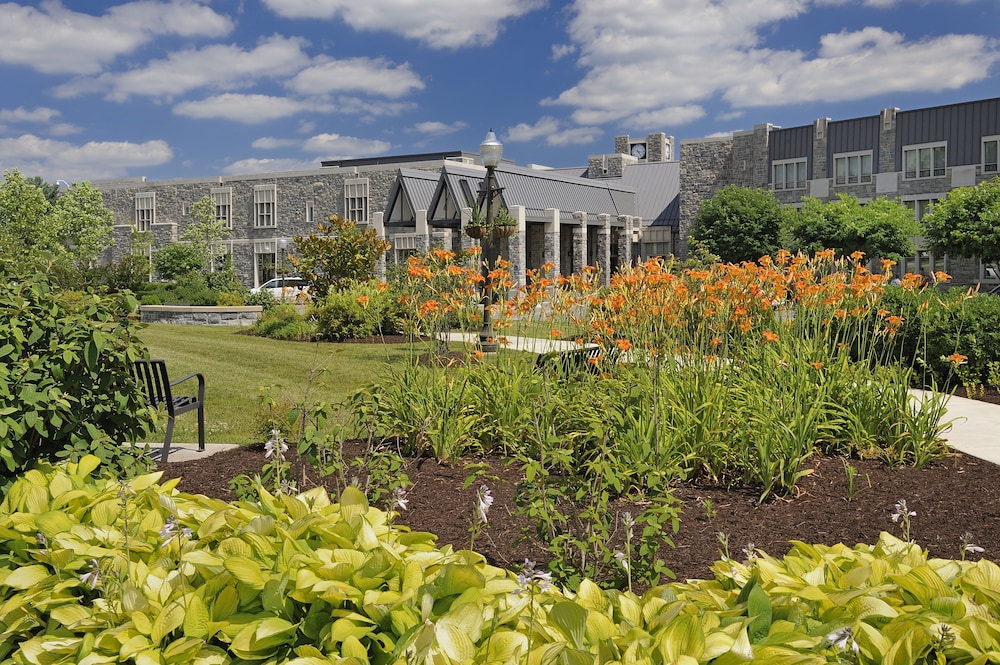 The Inn at Virginia Tech and Skelton Conference Center by null