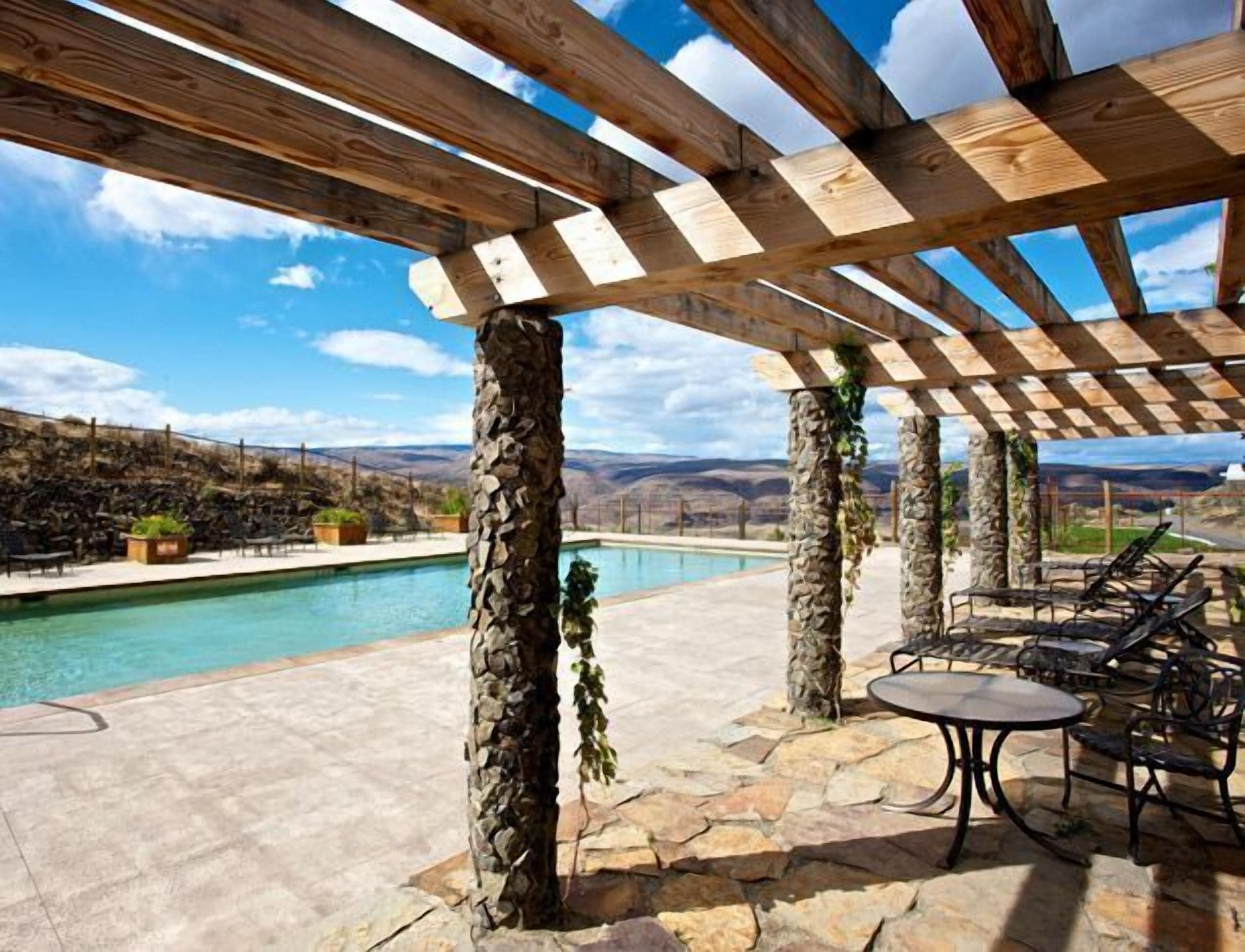 Cave B Inn in Moses Lake, United States
