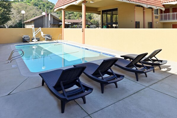 Seasonal outdoor pool