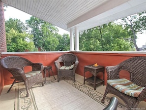 Luxury Room, 1 Queen Bed (Windsor) | Balcony