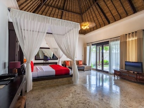 Ropa de cama de alta calidad y minibar