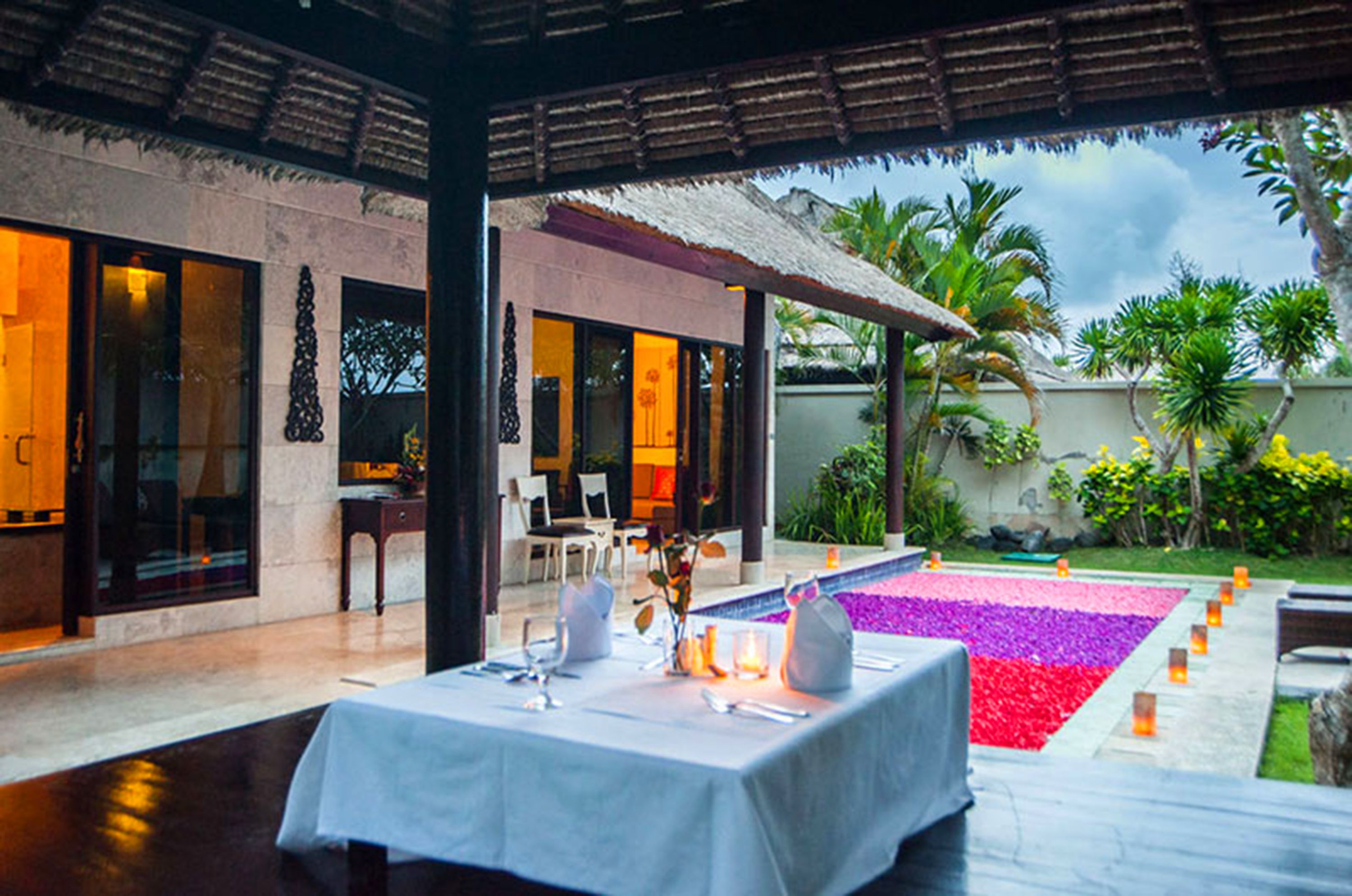 Villa, 1 Bedroom, Pool View, Garden Area | Premium bedding, minibar, in-room safe, desk