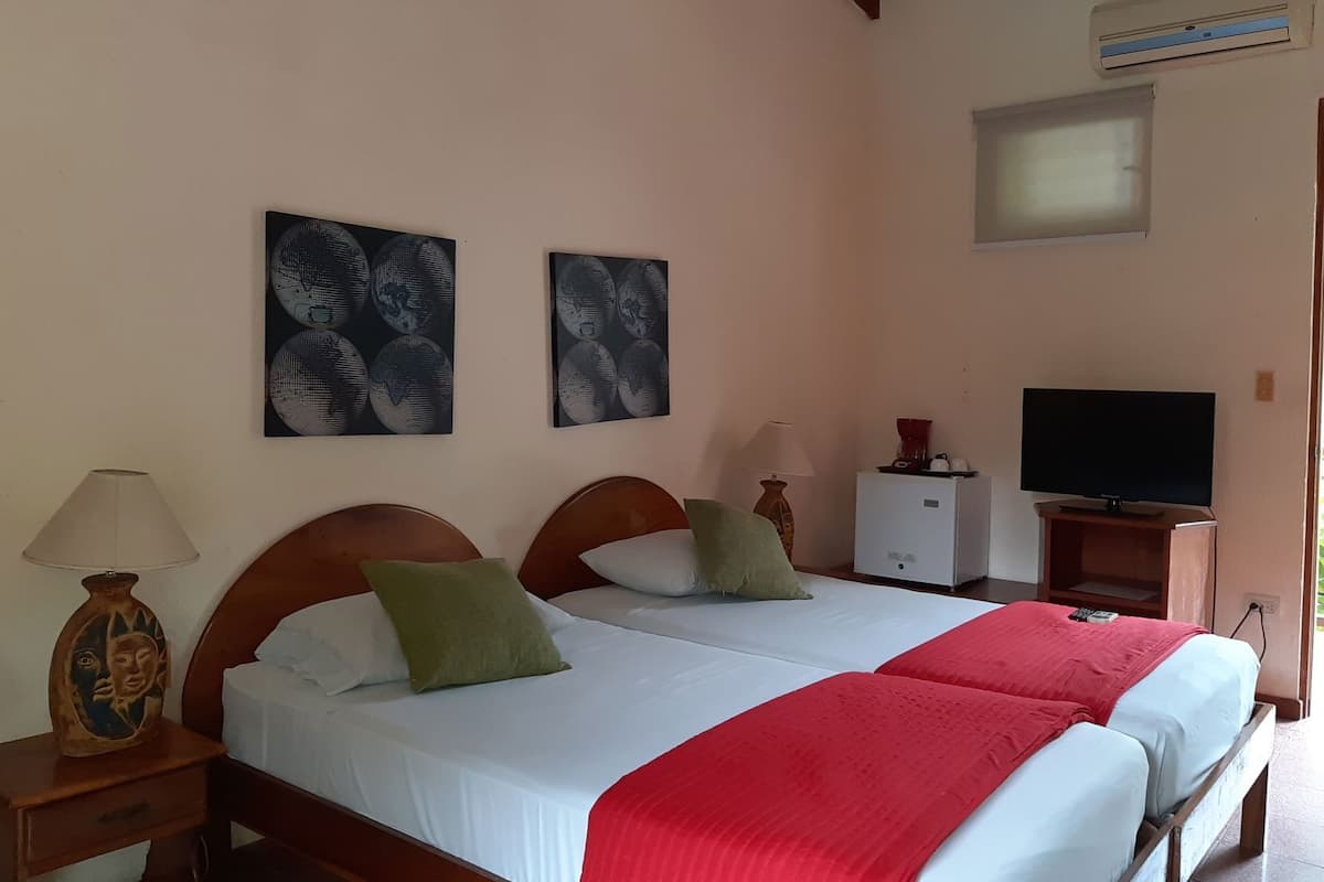 Caja de seguridad en la habitación, cortinas blackout y wifi gratis