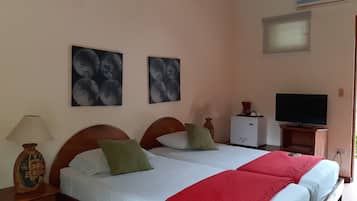 Coffres-forts dans les chambres, rideaux occultants, Wi-Fi gratuit